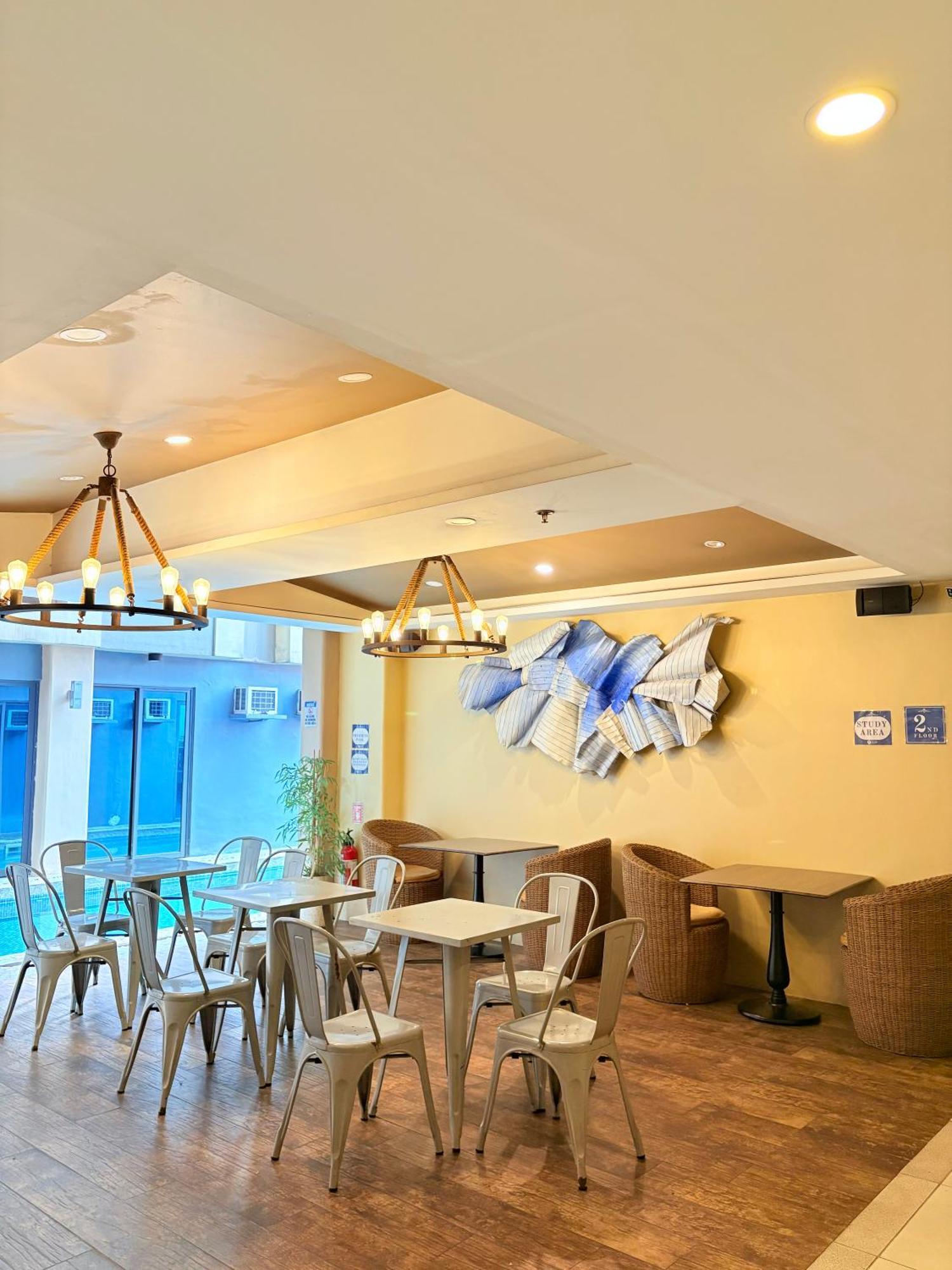 Pacific Park Hotel Quezón by Eksteriør bilde